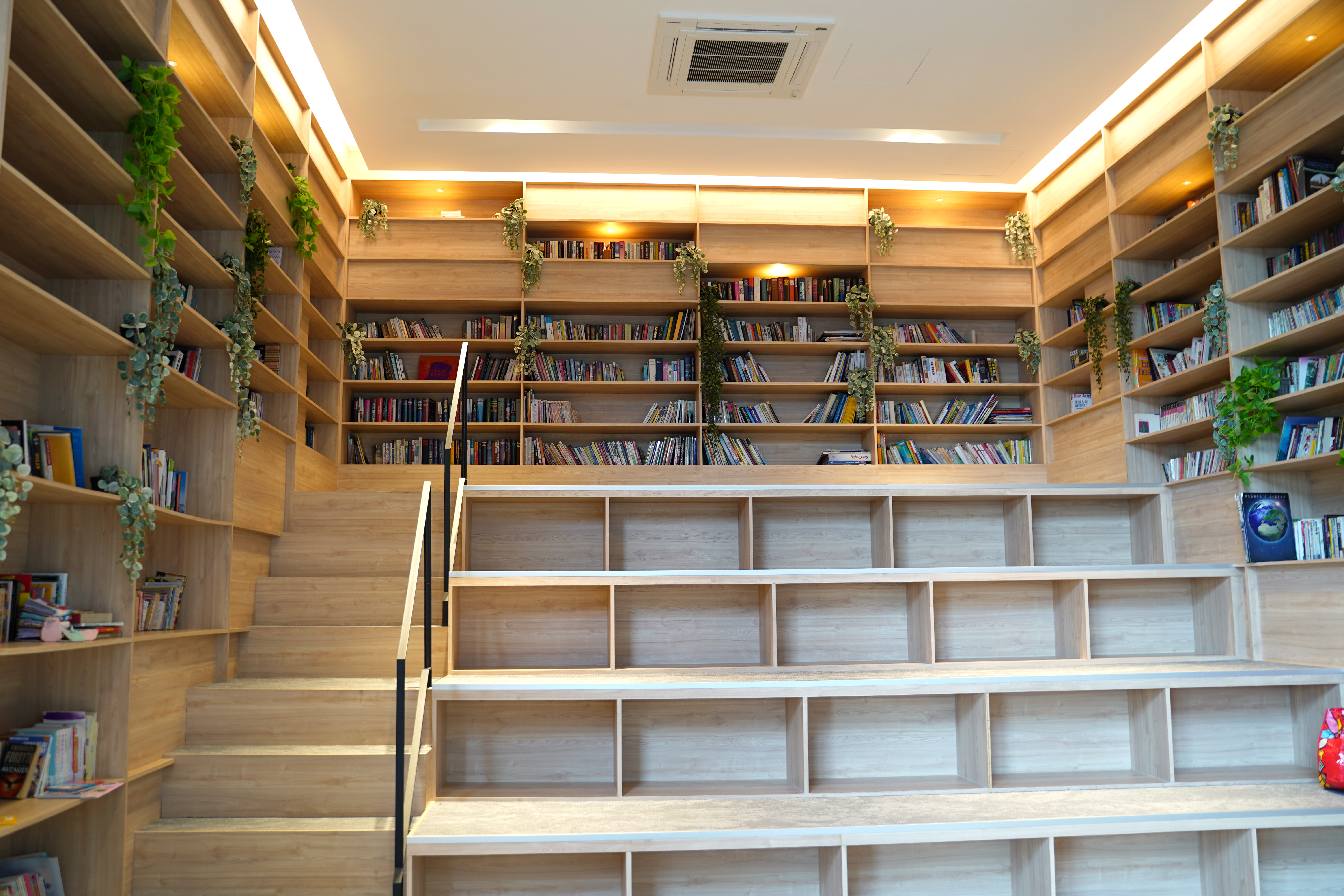 Vertu facility β library & reading lounge