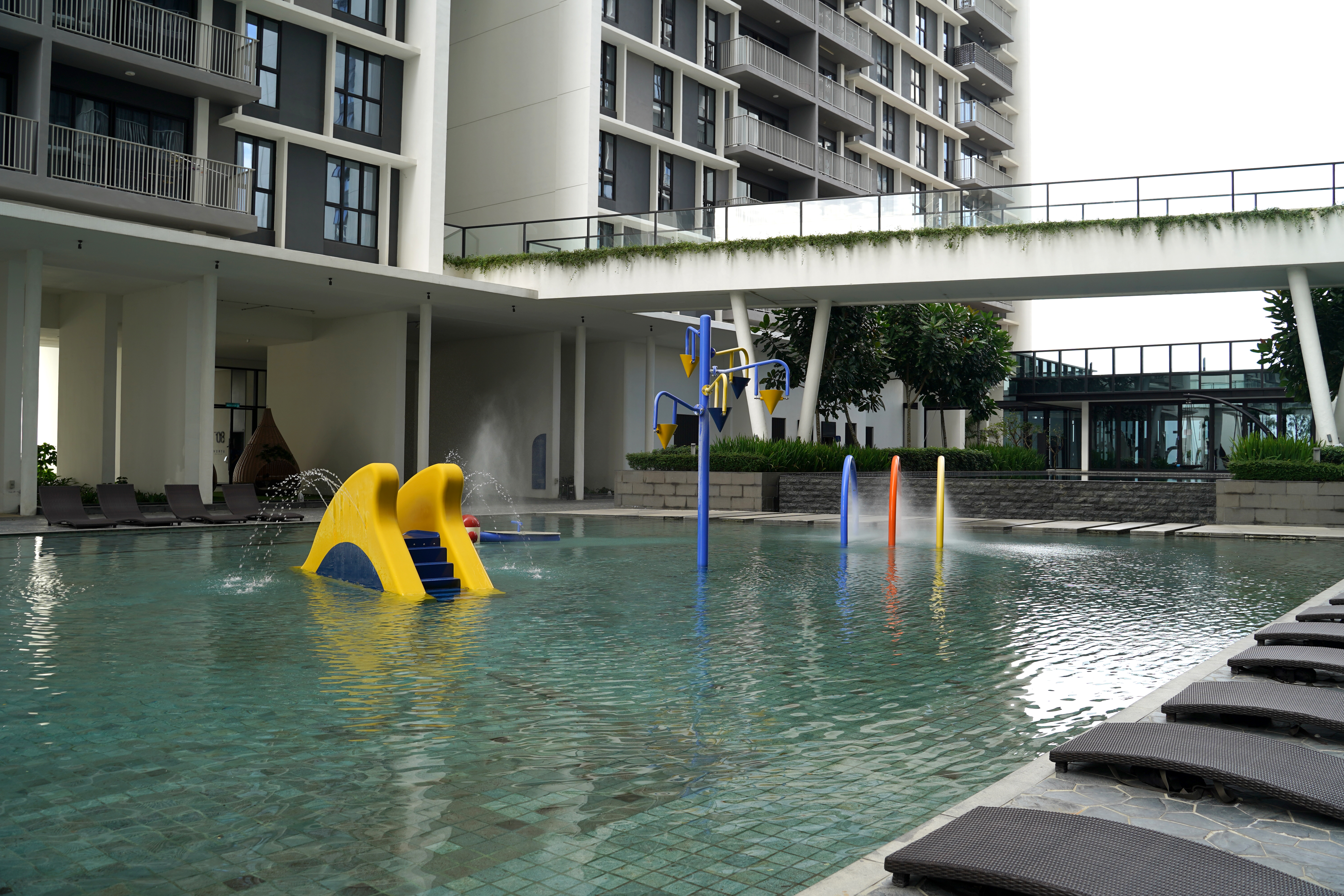 Vertu facility β pool